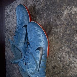 track spikes